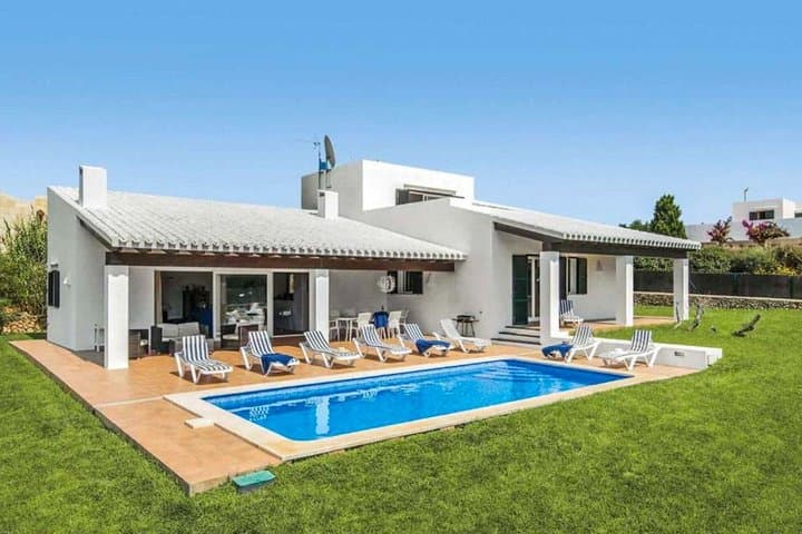 Dovolená